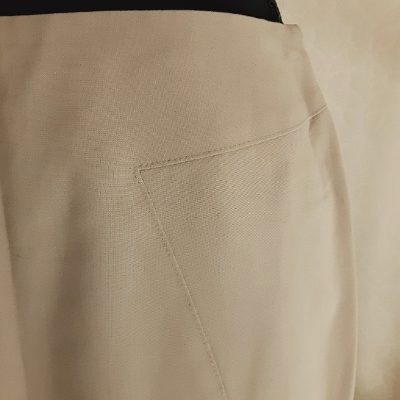 Talbots 37% Wool Lined Beige Skirt - Picture 3 of 9